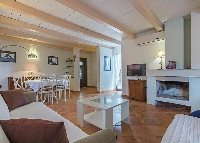 Karina Tar * Tar-Vabriga