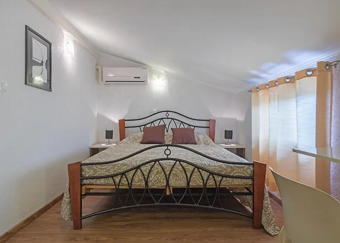 빌라 Karina Tar Tar-Vabriga